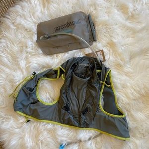 NEW WITH TAGS Patagonia running vest.